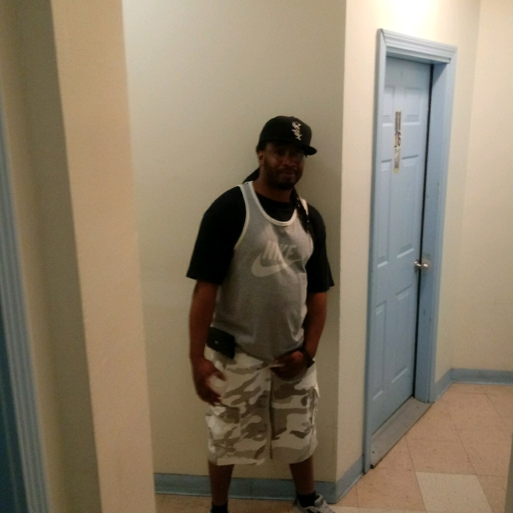 Meet your Posher, Hakim